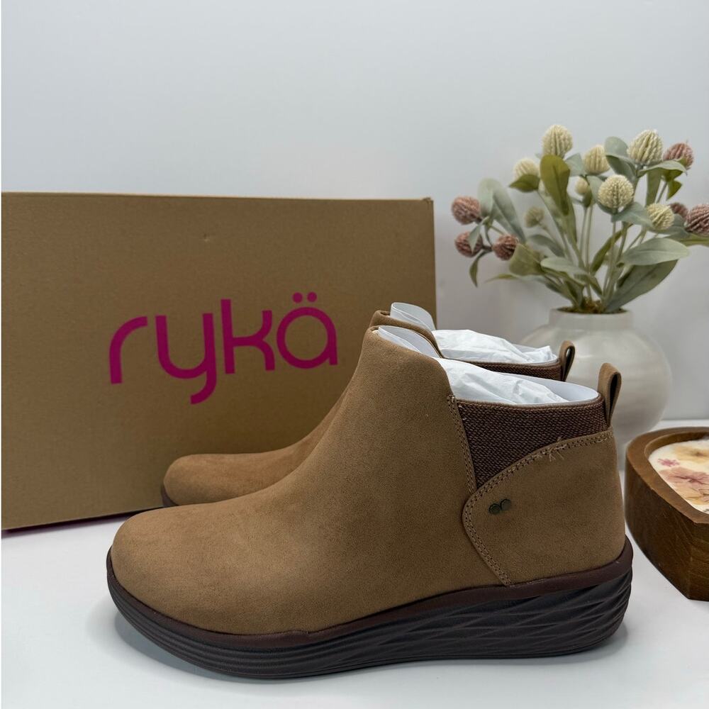 Ryka Noelle 3 Pull On Ankle Wedge Bootie Walnut Brown J0869F1200 Women 9M NWB
